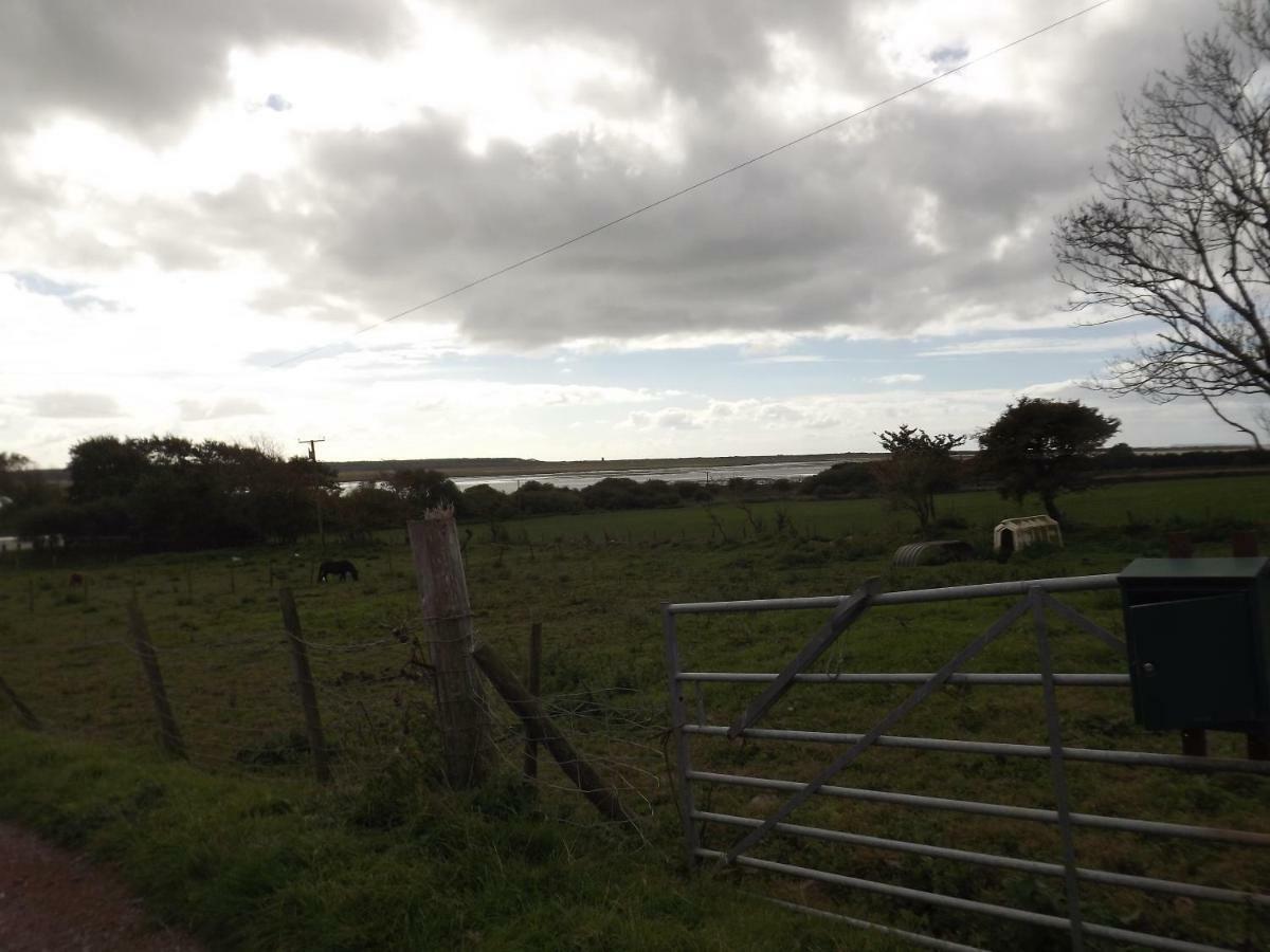 Marsh Water Ponds Fishery Villa Kidwelly Eksteriør bilde
